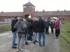 Z przewodnikiem w Muzeum Obozu Auschwitz.
